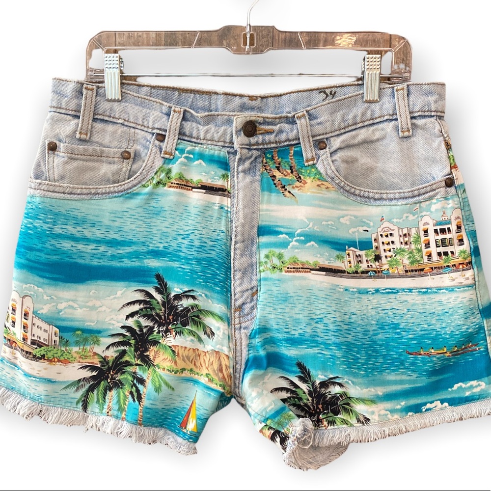 COPY - Levi’s 34 540 Blue Lightwash Hawaiian Fabric Overlay Cutoff Shorty Jeans